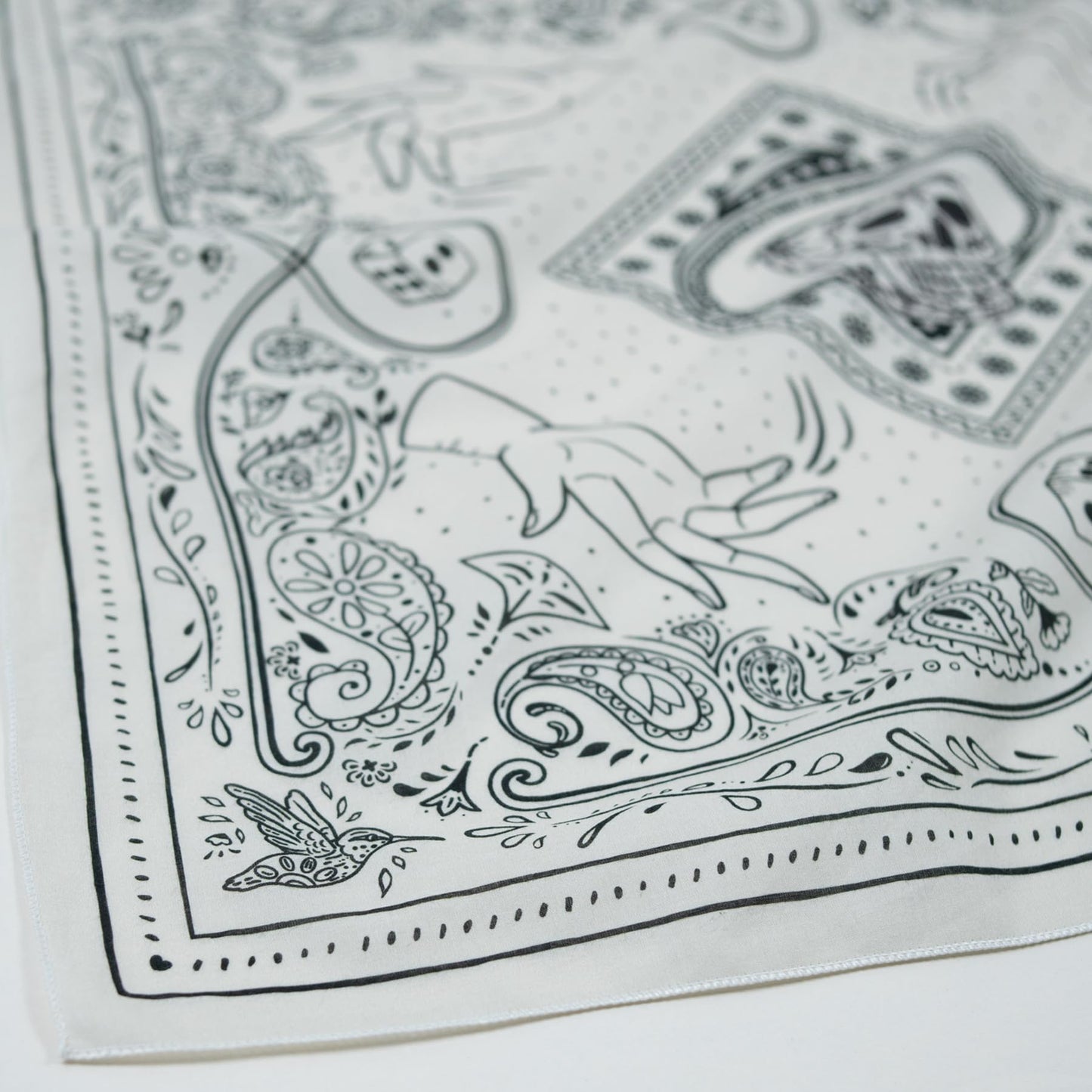 Roll the dice bandana | White